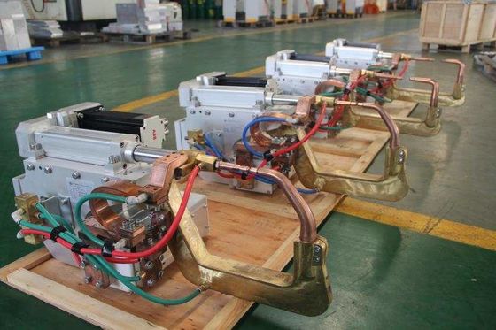คอมแพคต์ไฟฟ้า 280V 160KVA เซอร์โว ปืนจุดการปั่นอัตโนมัติ