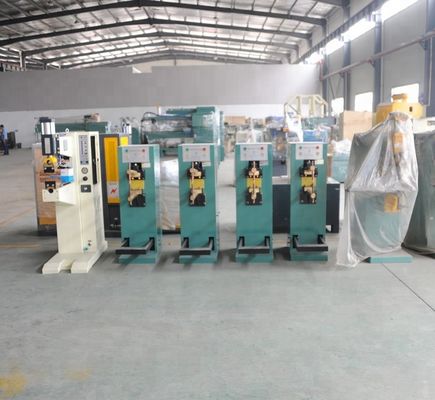 เครื่องเชื่อมจุดปั่นปั่นปั่นปั่นแบบกันน้ํา 25KVA เครื่องเชื่อมจุดที่ใช้เท้า