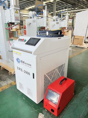 เครื่องปั่นเลเซอร์สําหรับเหล็กดัดเหล็ก 1500 วัตต์