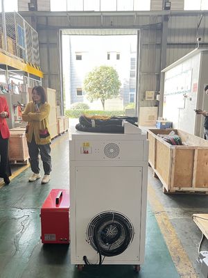 เครื่องตัดโลหะขนาดเล็ก ถือ ไฟเบอร์เลเซอร์ปั่น 1kw 1000w