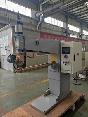 ความต้านทาน อัตโนมัติ Longitudinal Seam Welder เครื่องเชื่อมเย็บสําหรับกระป๋อง